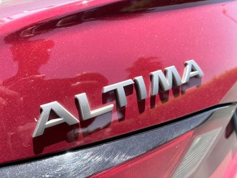Used 2025 Nissan Altima 2.5 SV FWD image 26