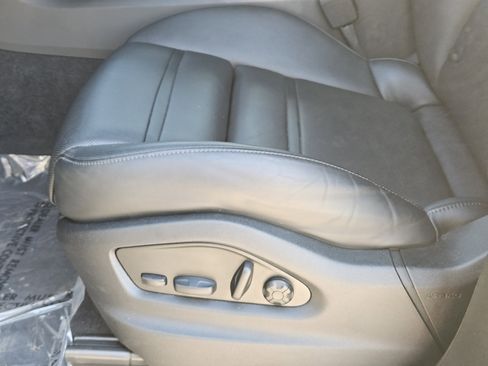 Certified 2024 Porsche Cayenne S image 23