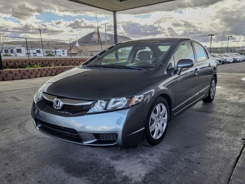 Used 2010 Honda Civic LX image 1