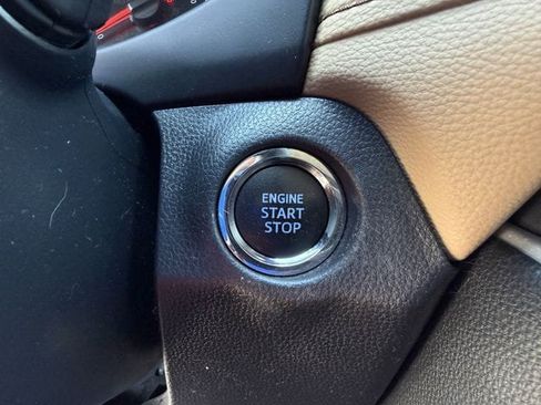 Used 2020 Toyota RAV4 XLE FWD image 23