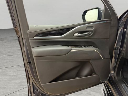 Certified 2022 Cadillac Escalade Sport AWD/4WD image 30
