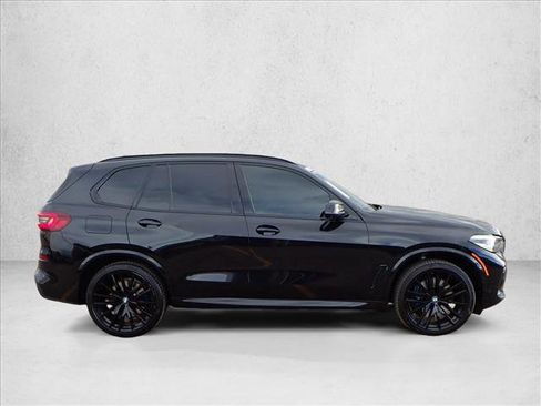 Used 2021 BMW X5 M50i image 5