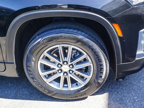 Used 2023 Chevrolet Traverse LT image 9