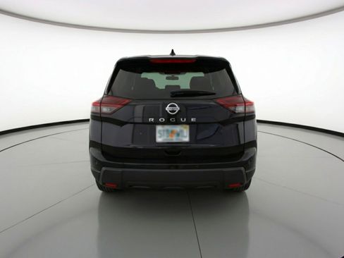 Used 2025 Nissan Rogue SV image 7