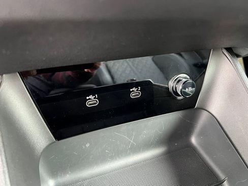 Certified 2025 Audi SQ6 e-tron Prestige w/ Black Optic Package image 31