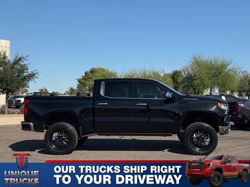 Used 2024 Chevrolet Silverado 1500 LTZ AWD/4WD image 4