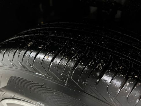 Used 2025 Chevrolet Trax LT image 36