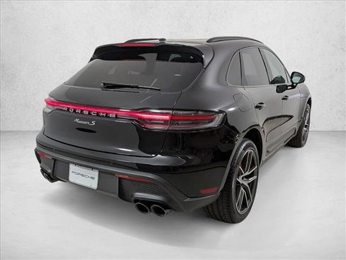 Certified 2025 Porsche Macan S image 9