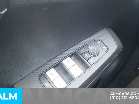 Used 2024 Mitsubishi Outlander SE AWD/4WD image 15