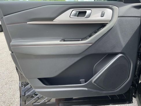 New 2025 Ford Explorer Active w/ Active Comfort Package image 17