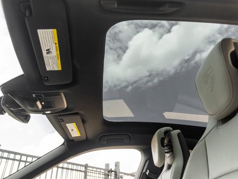 Certified 2021 Porsche Taycan RWD image 25