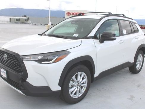 New 2026 Toyota Corolla Cross LE FWD image 3