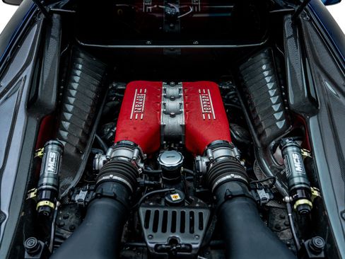 Used 2014 Ferrari 458 Italia Coupe RWD image 28