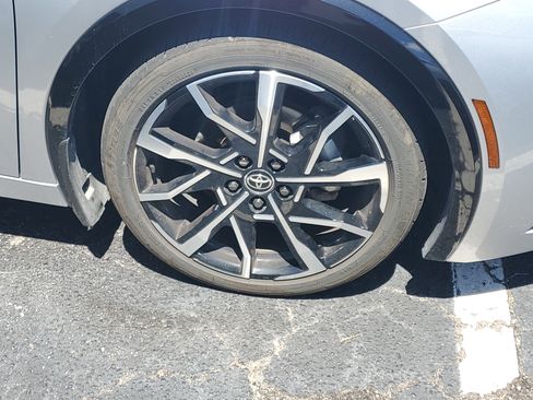 Used 2024 Toyota Prius Prime SE image 4