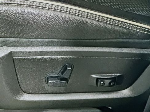 Used 2020 RAM 3500 Limited image 22