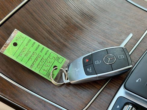 Used 2020 Mercedes-Benz GLC 300 4MATIC image 57