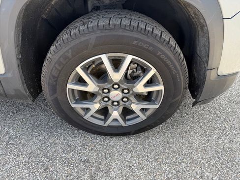 Used 2023 GMC Acadia SLE w/ Driver Convenience Package image 37