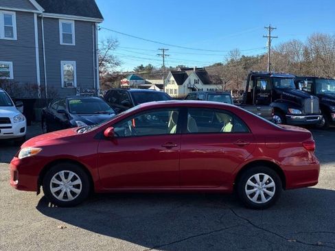 Used 2011 Toyota Corolla LE image 3