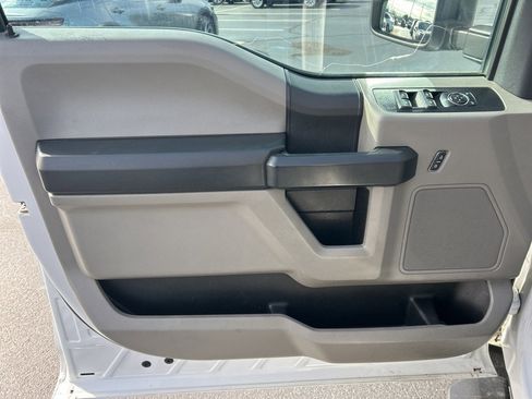 Used 2022 Ford F350 XL w/ Power Equipment Group image 3