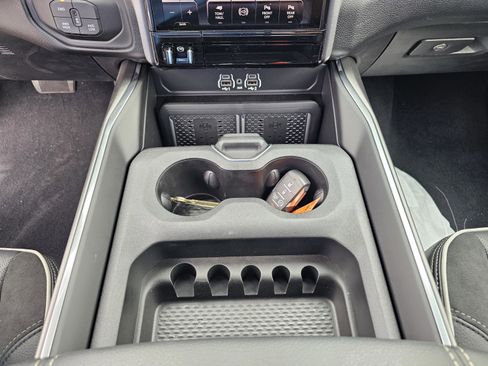 New 2026 RAM 2500 Laramie AWD/4WD image 29