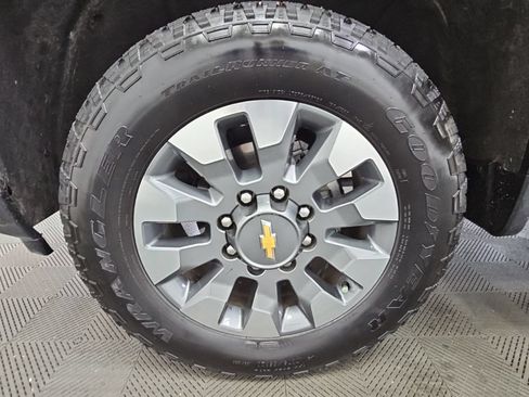 Used 2024 Chevrolet Silverado 2500 LT w/ Texas Edition AWD/4WD image 45