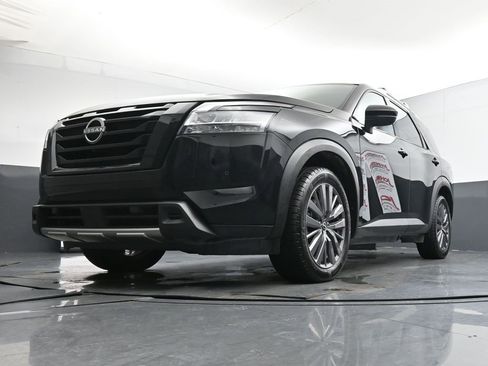 Used 2023 Nissan Pathfinder SL w/ SL Premium Package image 31