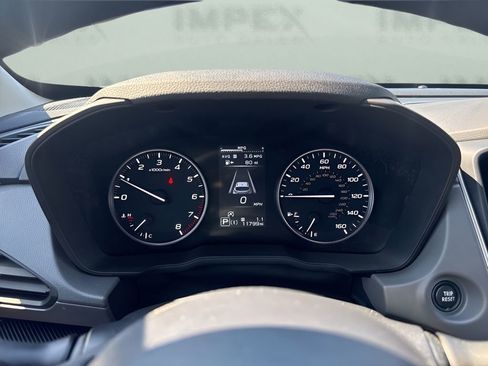 Used 2024 Subaru Crosstrek 2.0i Premium AWD/4WD image 15