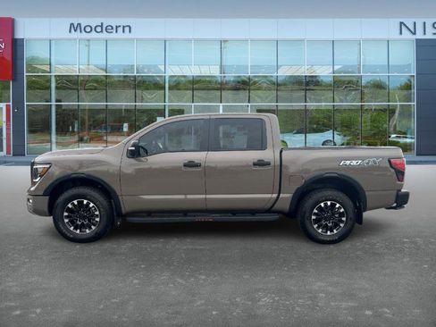 Certified 2022 Nissan Titan PRO-4X w/ Pro-4x Convenience Package image 7