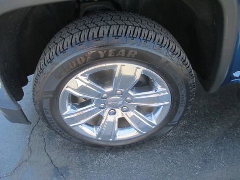 Used 2018 GMC Sierra 1500 SLT image 16