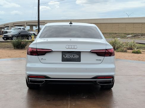 Used 2023 Audi A4 2.0T Premium w/ Convenience Package image 3