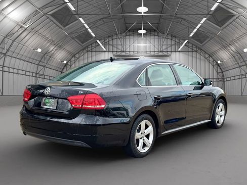 Used 2015 Volkswagen Passat 1.8T Limited Edition image 7