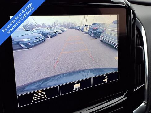 Used 2020 Chevrolet Traverse LT w/ Driver Confidence II Package image 24