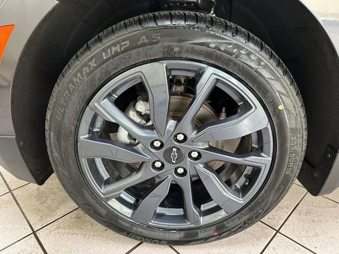 Used 2022 Chevrolet Equinox RS w/ RS Leather Package image 16