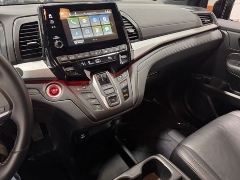 Used 2024 Honda Odyssey Sport image 25
