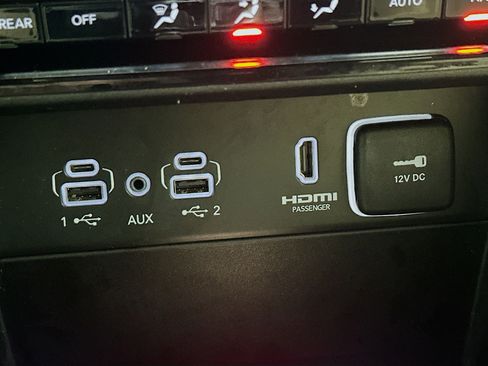 Used 2022 Jeep Grand Cherokee Limited 4xe image 26