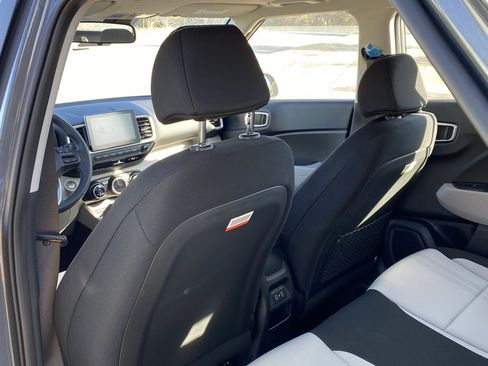 New 2025 Hyundai Venue SEL image 26