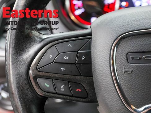 Used 2023 Dodge Challenger SXT image 15