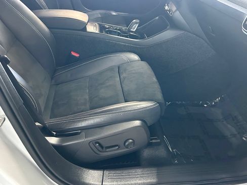 Used 2021 Volvo XC40 T5 R-Design w/ Advanced Package AWD/4WD image 43