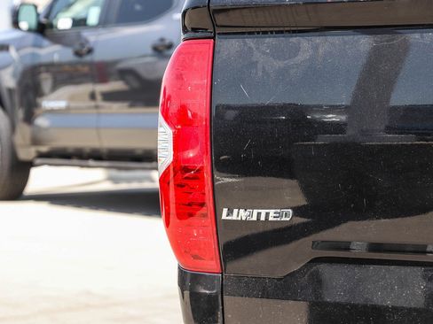 Used 2017 Toyota Tundra SR5 RWD image 8