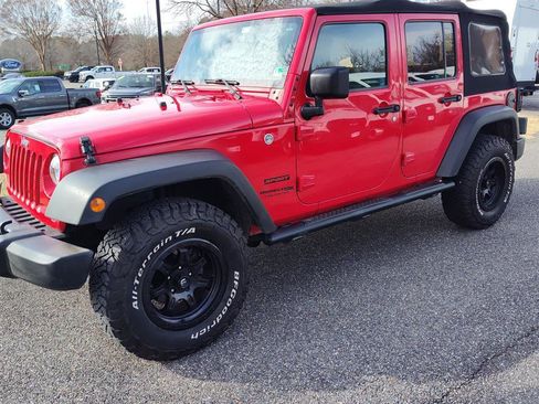 Used 2018 Jeep Wrangler Unlimited Sport S image 2