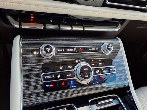 Certified 2023 Lincoln Aviator Black Label image 22