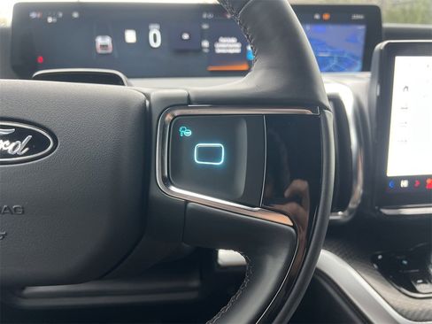 New 2025 Ford Expedition Platinum w/ Stealth Performance Package image 9