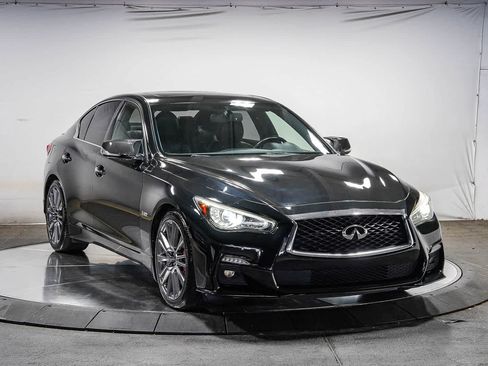 Used 2018 INFINITI Q50 Red Sport 400 w/ Sensory Package (Sport) RWD image 5