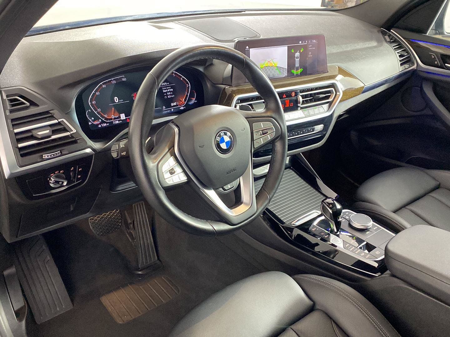 Used 2024 BMW X3 xDrive30i AWD/4WD image 2