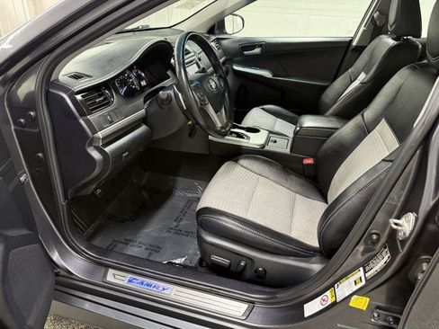 Used 2012 Toyota Camry SE FWD image 9
