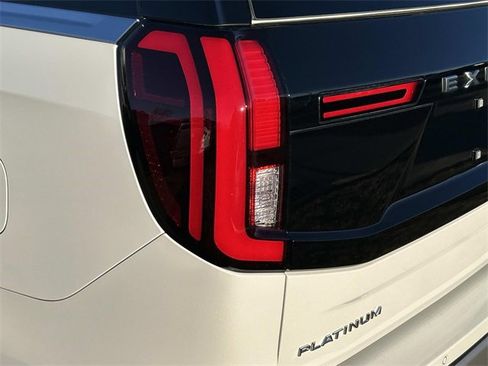 Used 2025 Ford Expedition Max Platinum w/ Driver's Package image 7