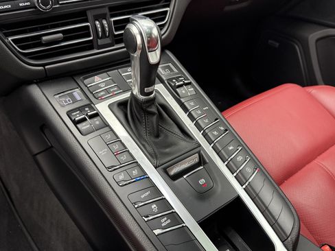 Used 2020 Porsche Macan S AWD/4WD image 21