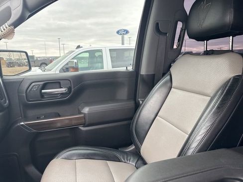 Used 2022 Chevrolet Silverado 1500 RST image 11