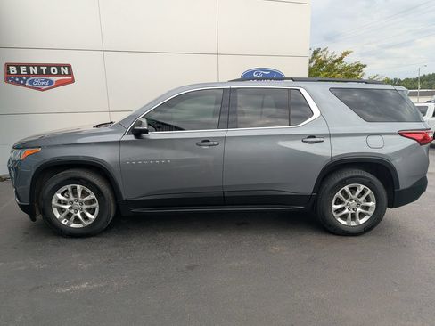 Used 2021 Chevrolet Traverse LT w/ LPO, 'HIT The Road' Package AWD/4WD image 2