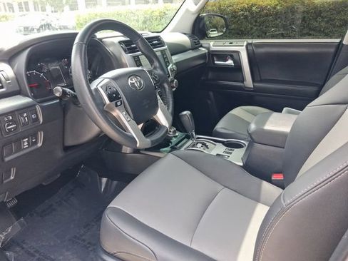Used 2024 Toyota 4Runner SR5 Premium w/ Moonroof Package AWD/4WD image 10